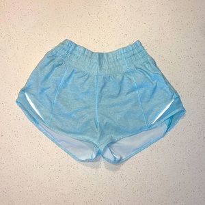 Lululemon Hotty hot 2.5 shorts size 2
